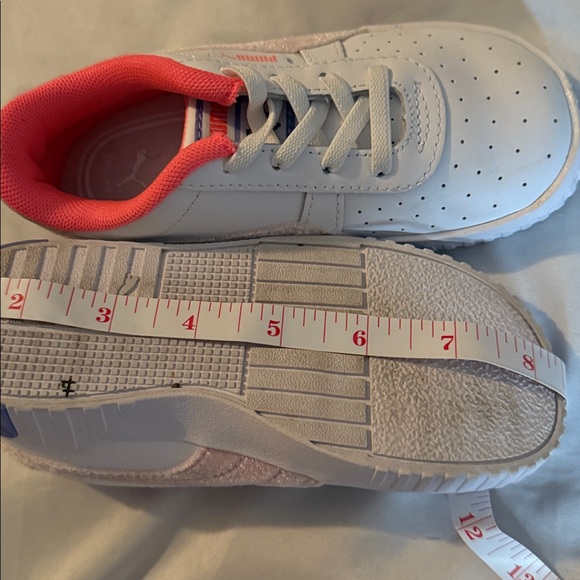 Puma Kids Sneakers in White and Pink - Picture 7 of 7